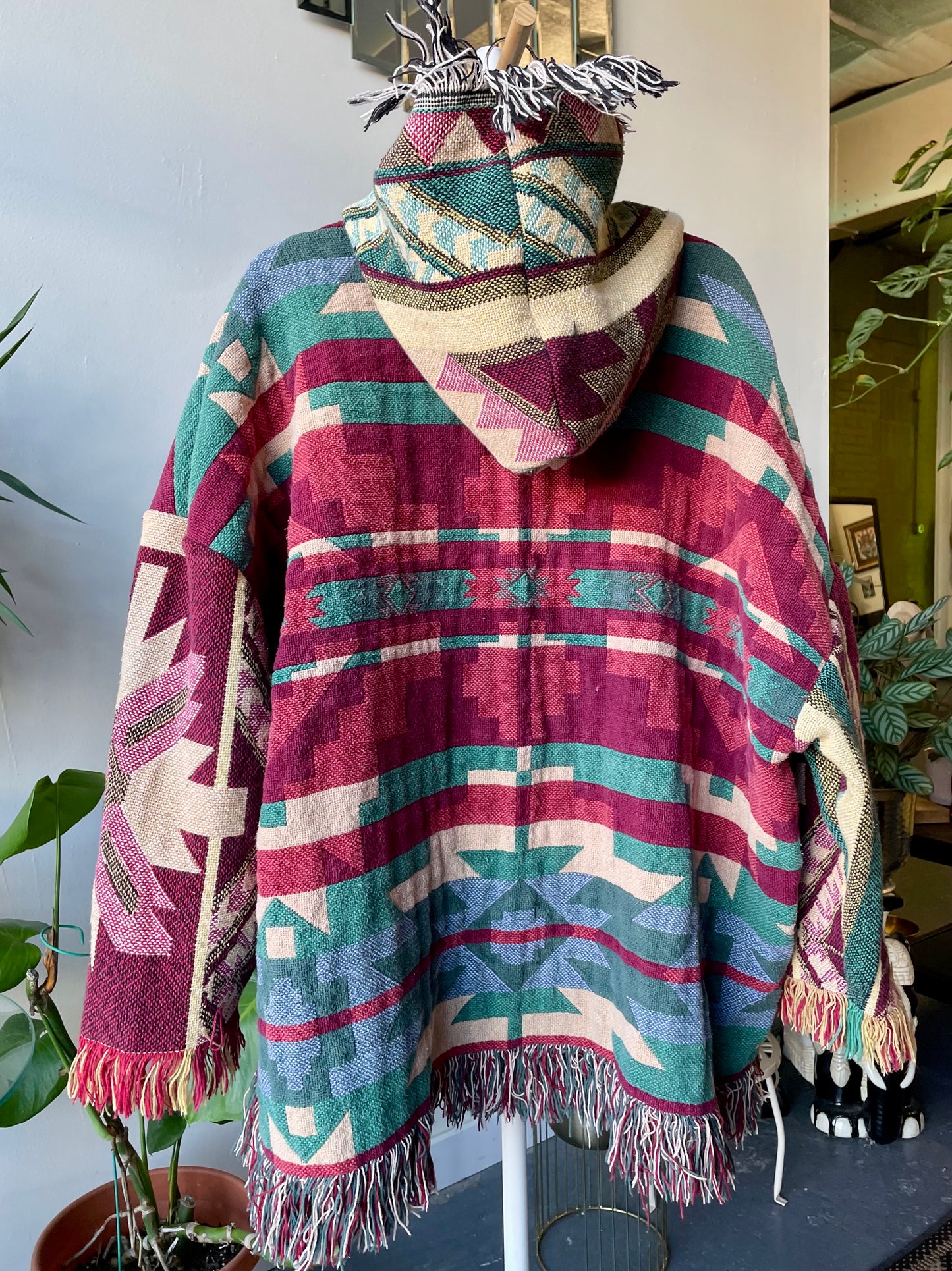 Tapestry Poncho XL