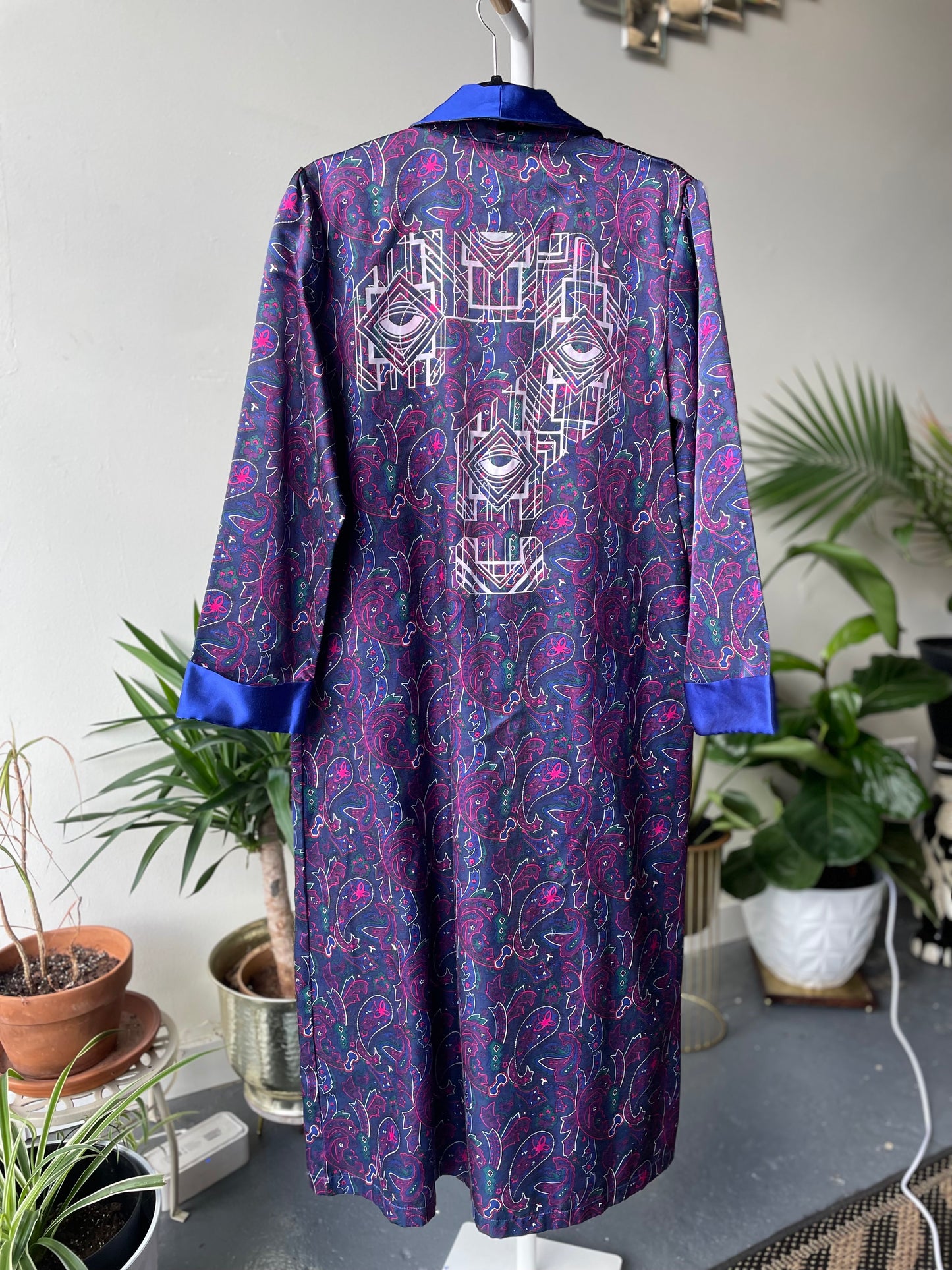 Tipper Question Mark Robe