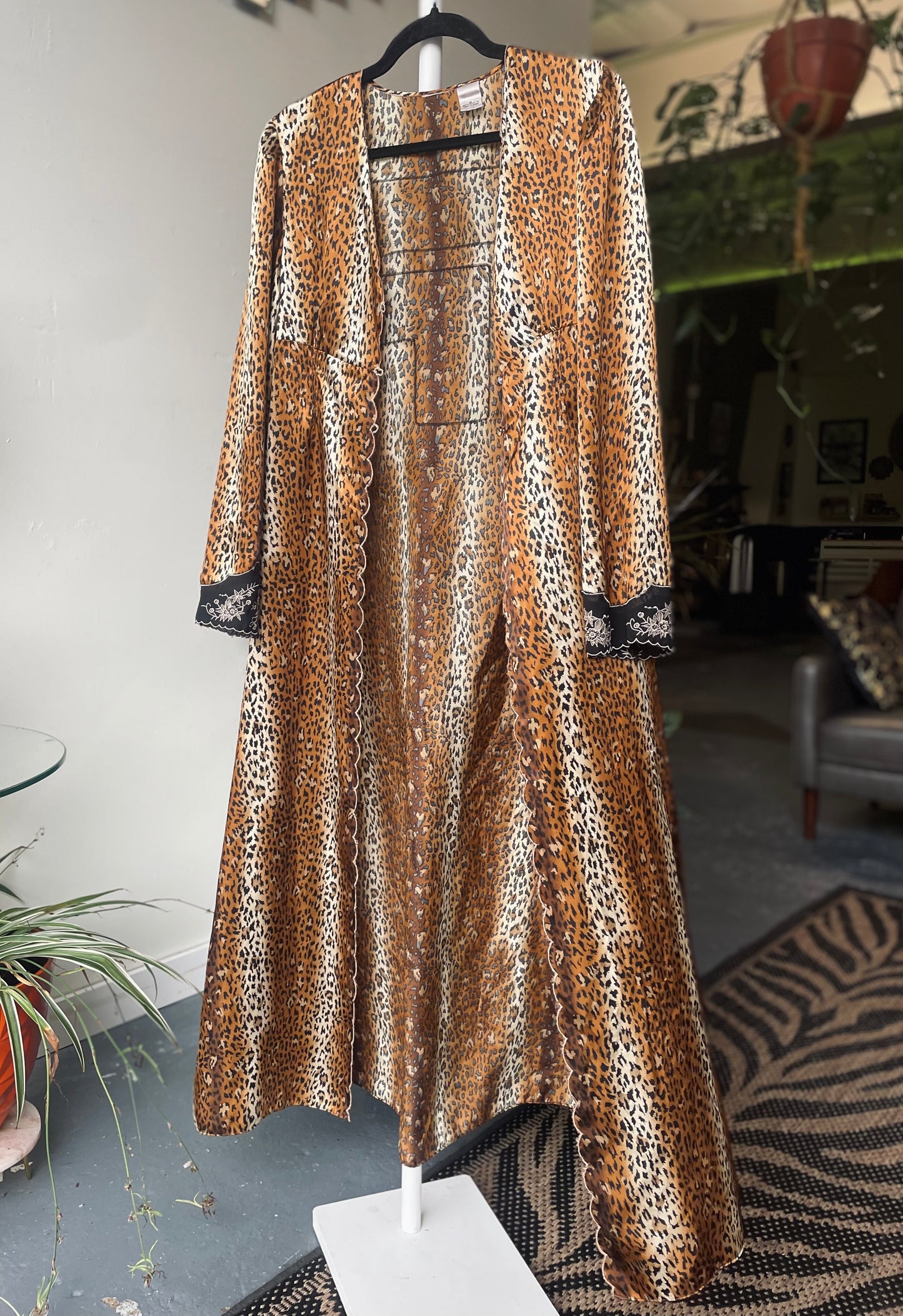 Tipper Vintage Robe Medium