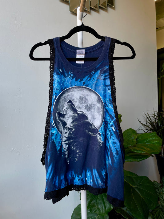 Wolf Vintage Lace Crop 3x
