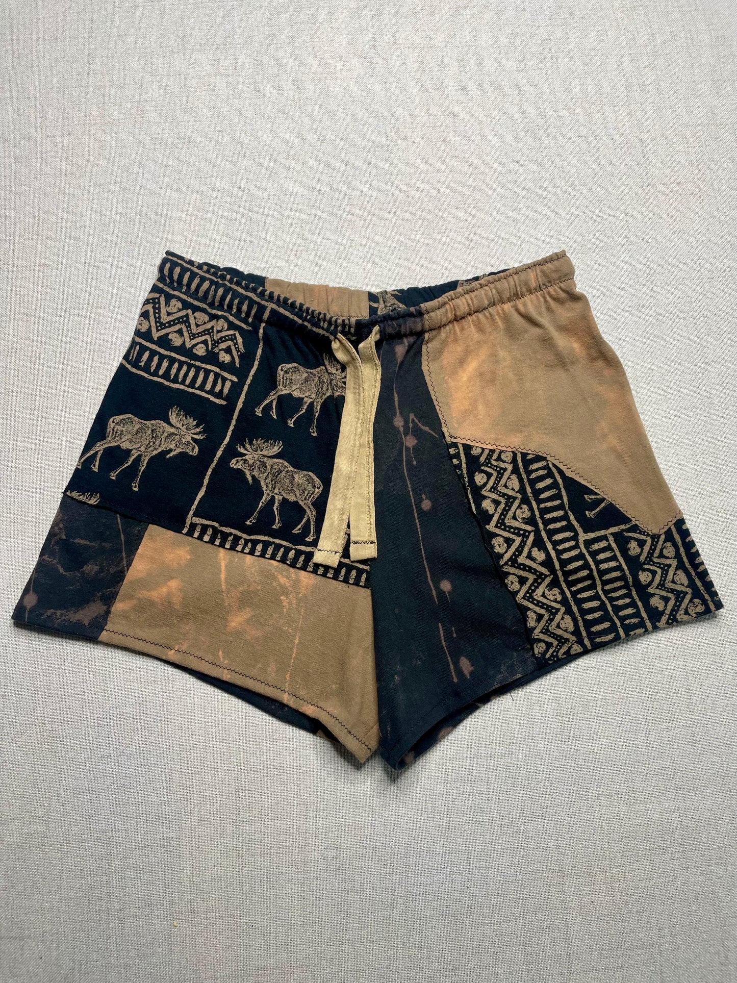 Patchwork Shorts - 28” Elastic - Short S/M