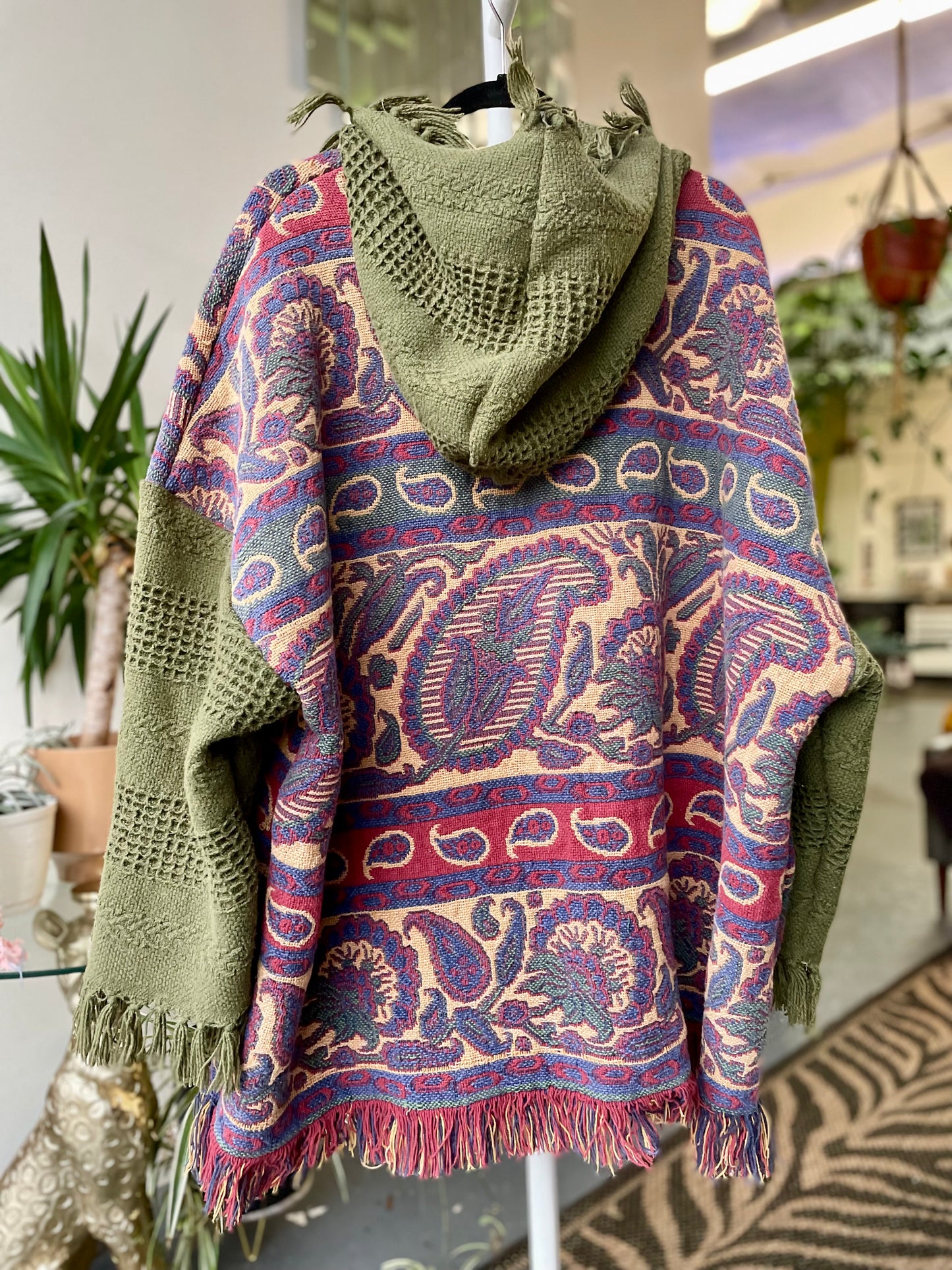 Tapestry Poncho XL
