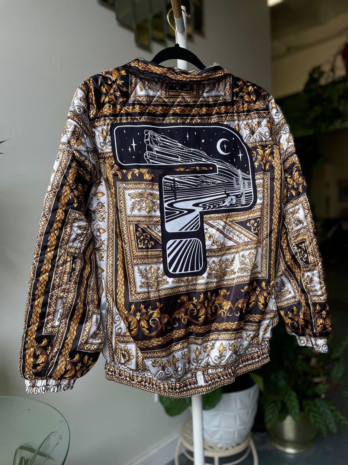 Tipper Windbreaker Small