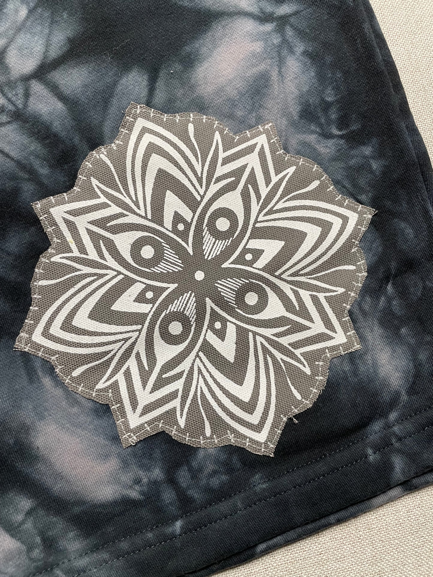 Mandala Sweat Shorts Large