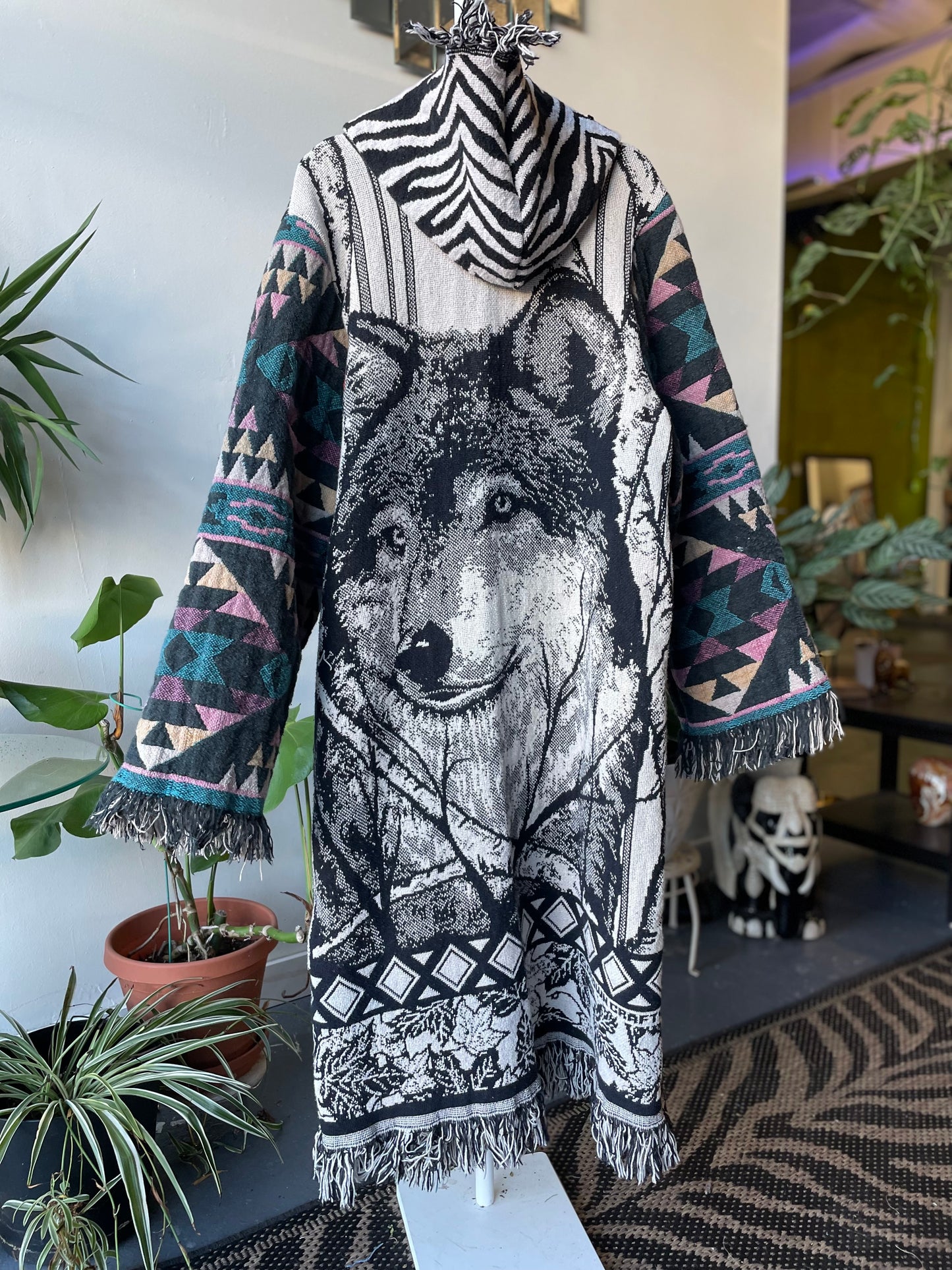 Wolf Tapestry Coat XL