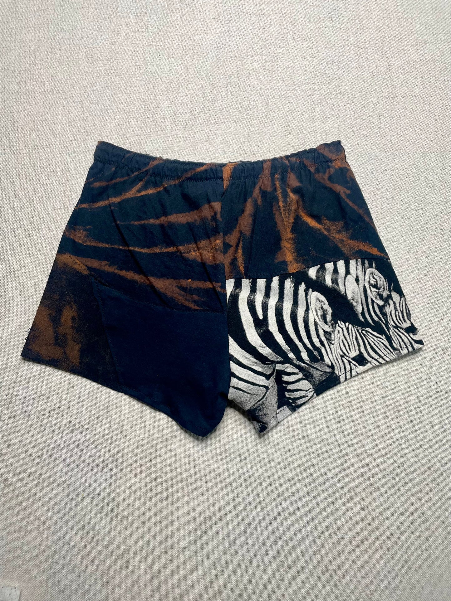 Patchwork Shorts - 28” Elastic - Short S/M