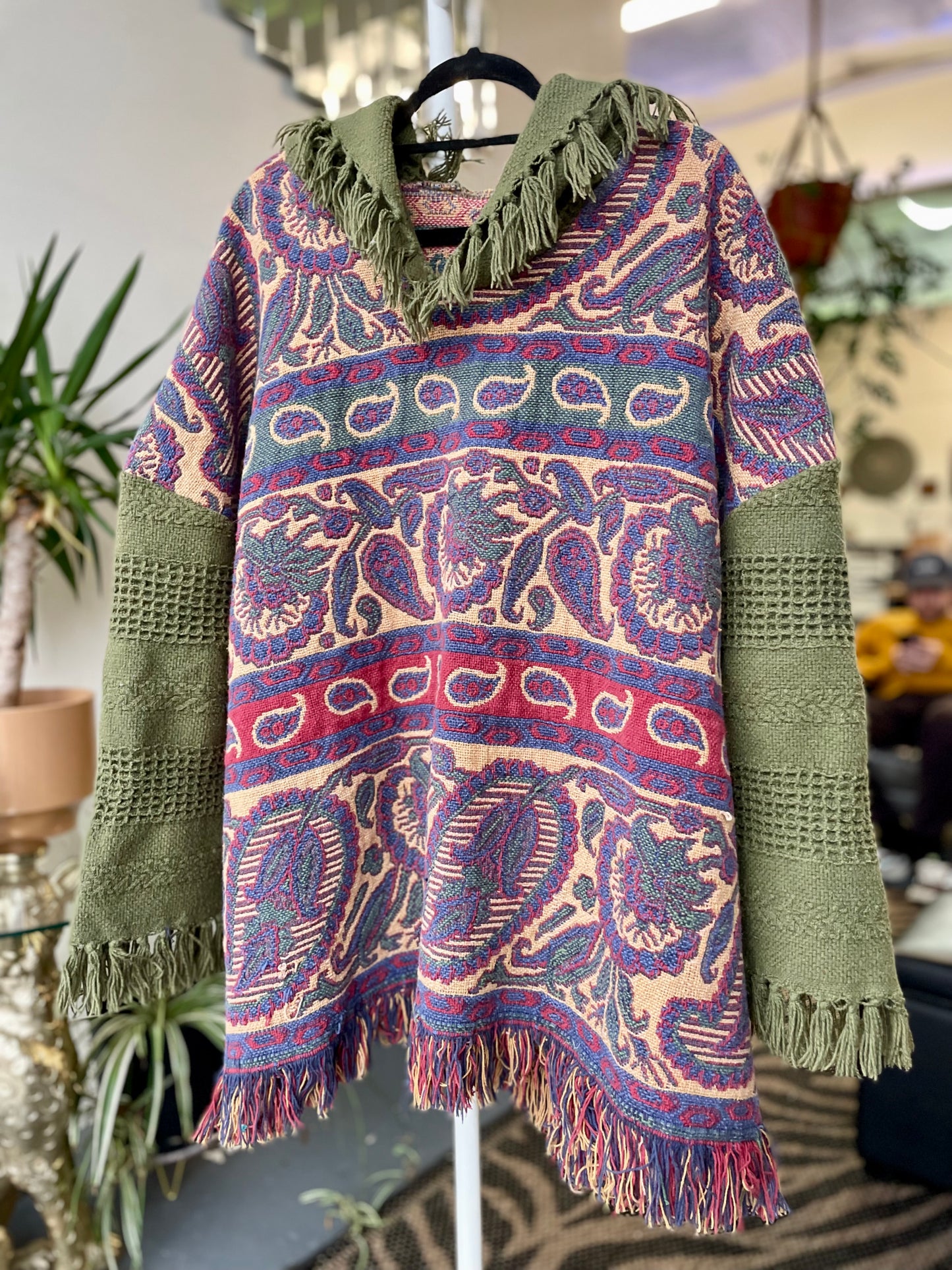 Tapestry Poncho XL