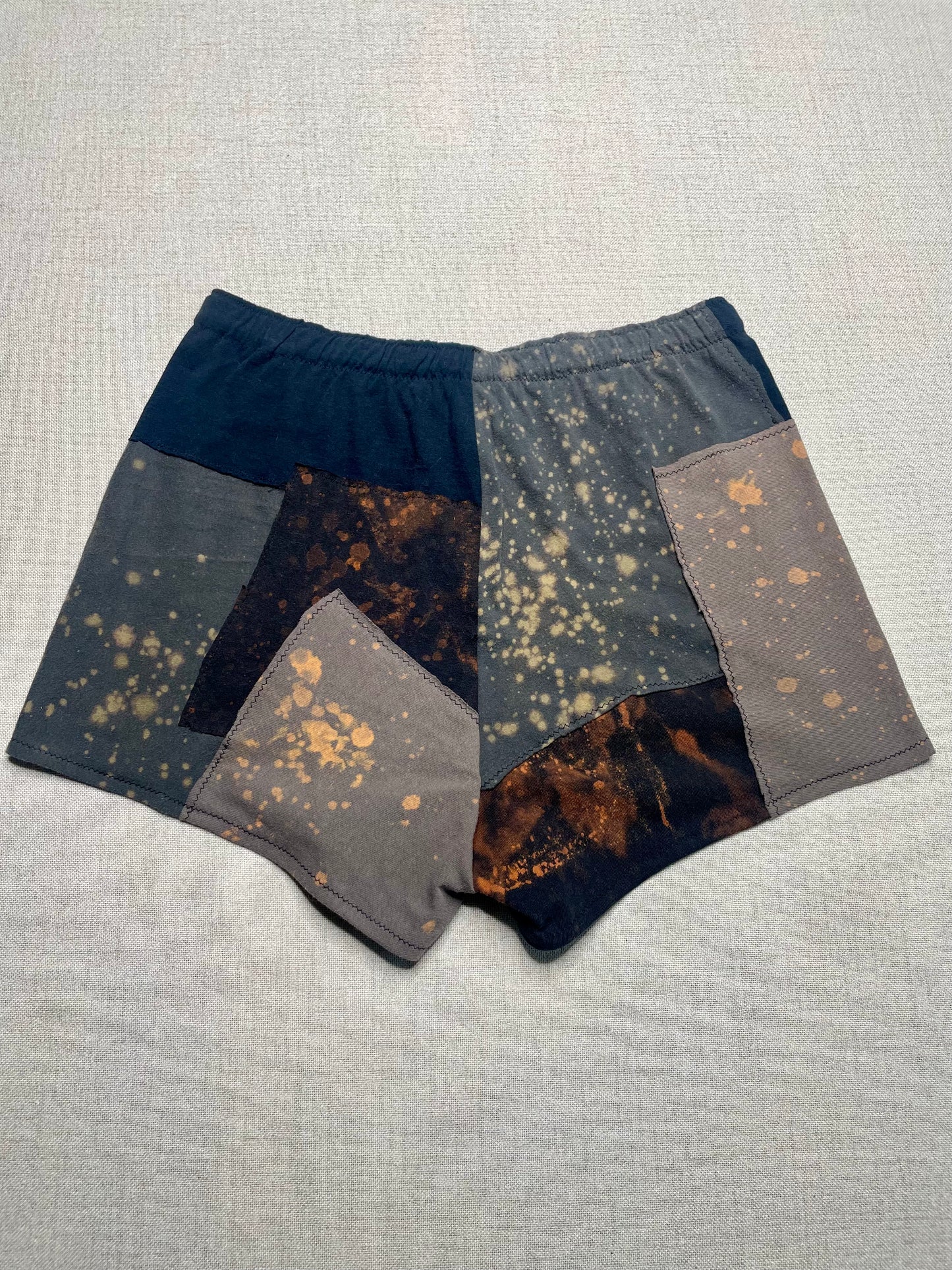 Patchwork Shorts - 28” Elastic - Short S/M