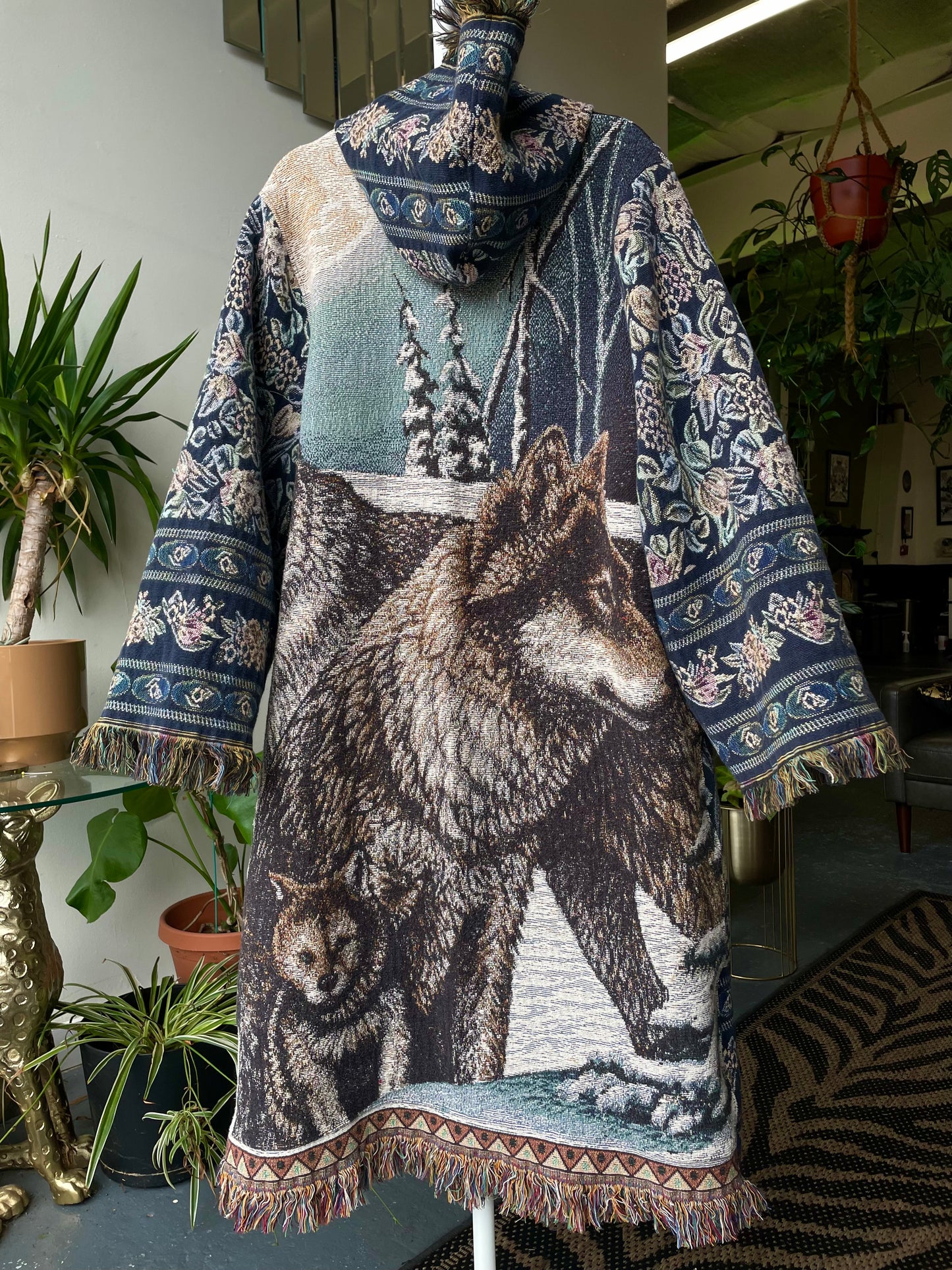 Wolf Tapestry Blanket Coat L/XL