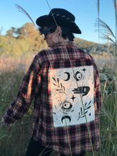 Load image into Gallery viewer, Moon Child Flannel Large
